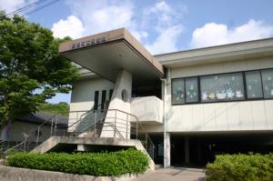 町立図書館の外観