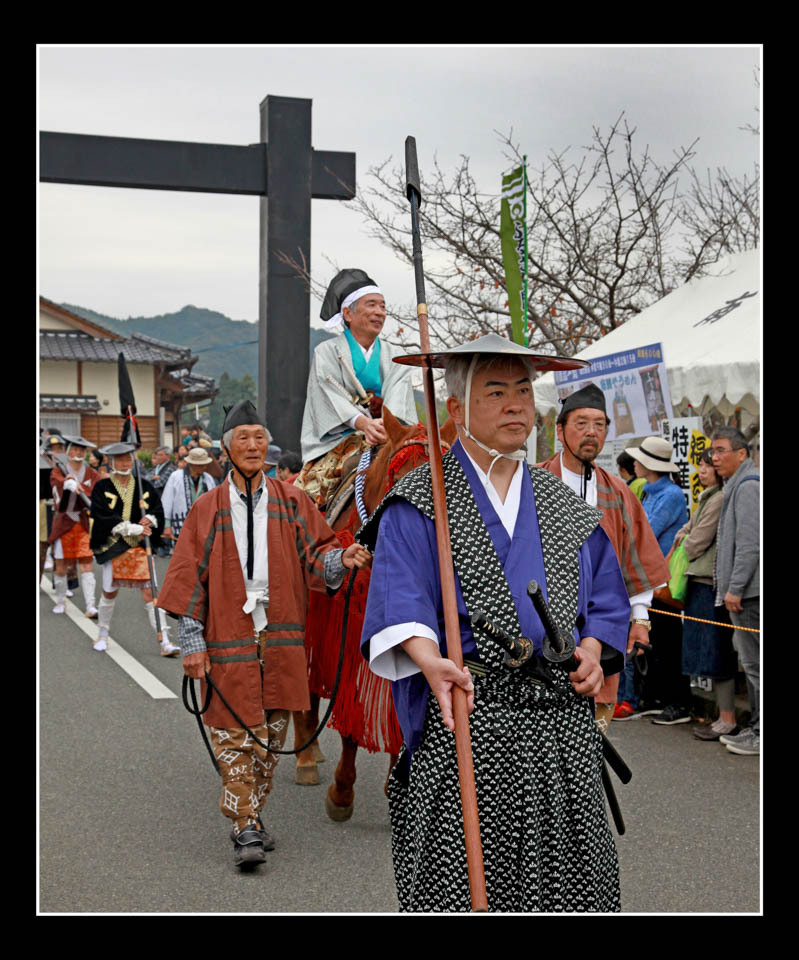 祭りの主役登場