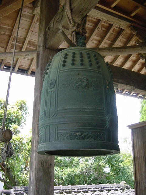 佛照寺の梵鐘.jpg